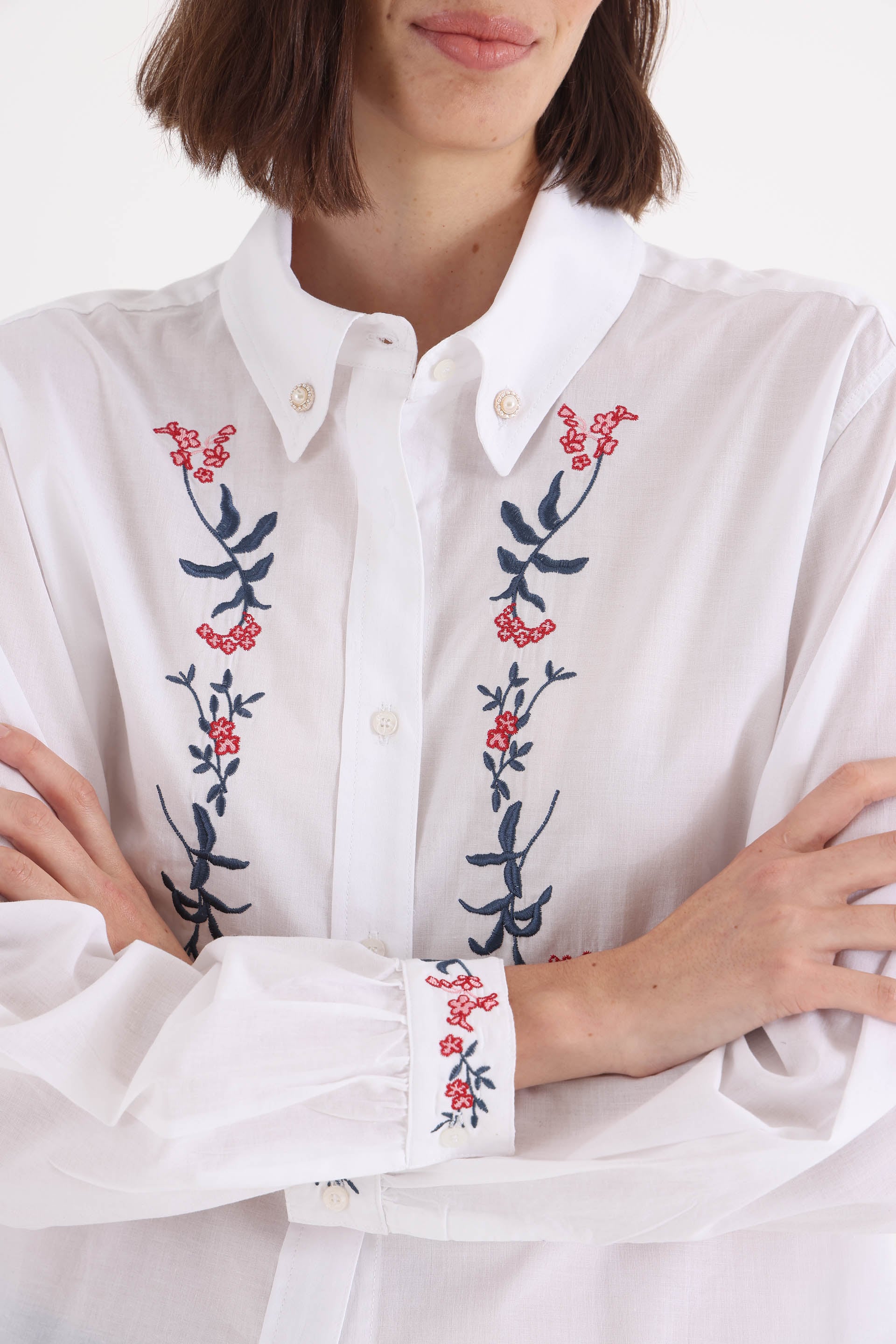 CAMISA-BORDADA-ALICE-BLANCO-0100722101
