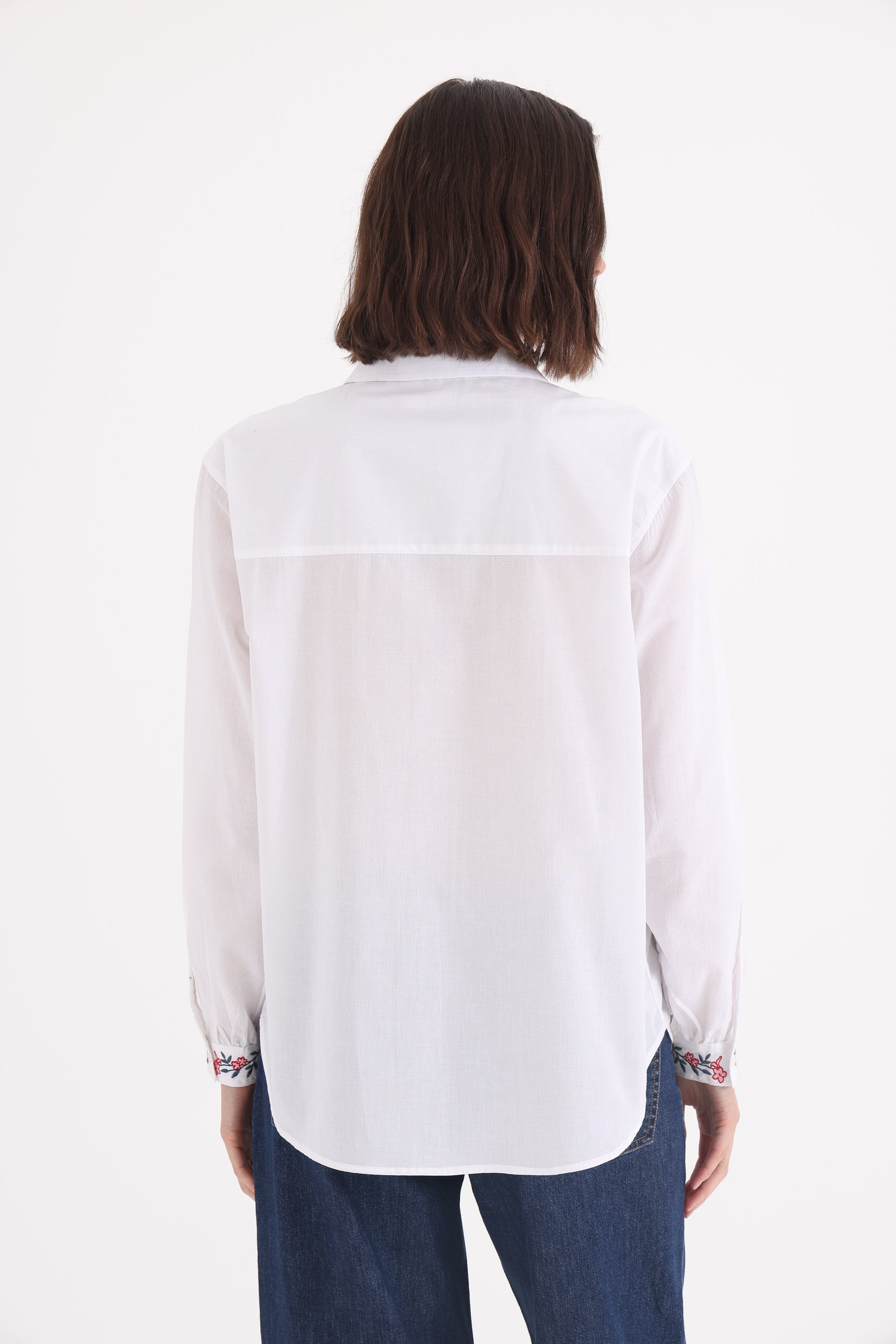 CAMISA-BORDADA-ALICE-BLANCO-0100722101