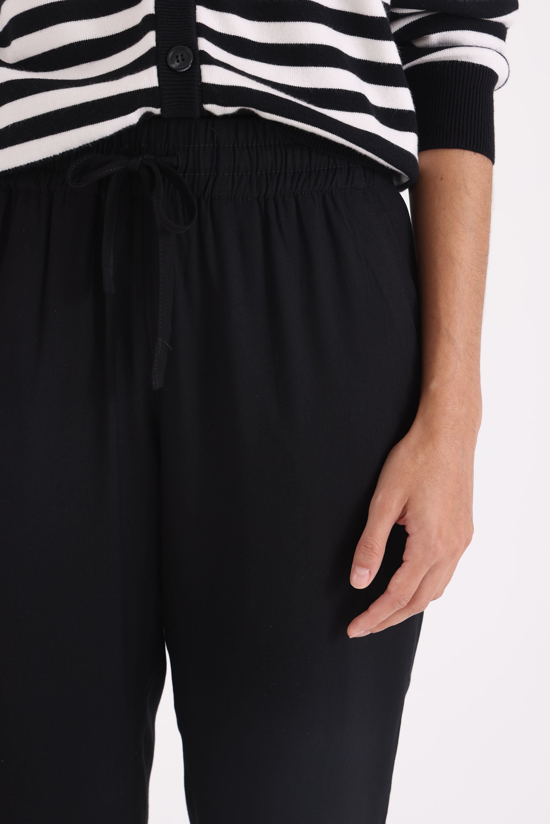 PANTALON NEGRO