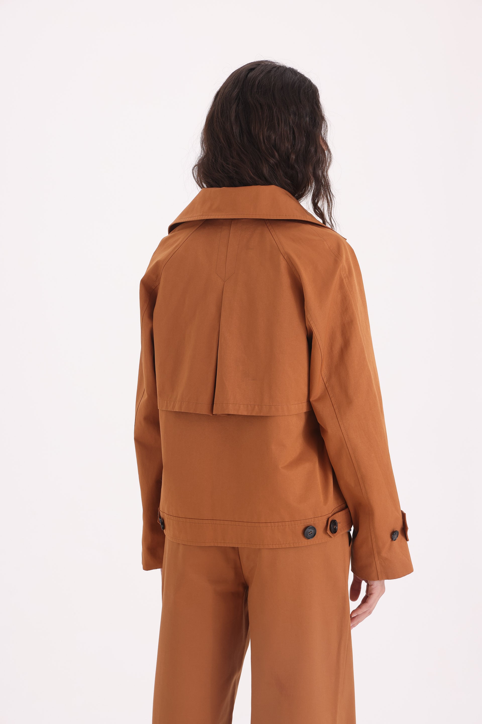 TRENCH-CORTO-REGULAR-FIT-HELENA-CAMEL-16001611CM