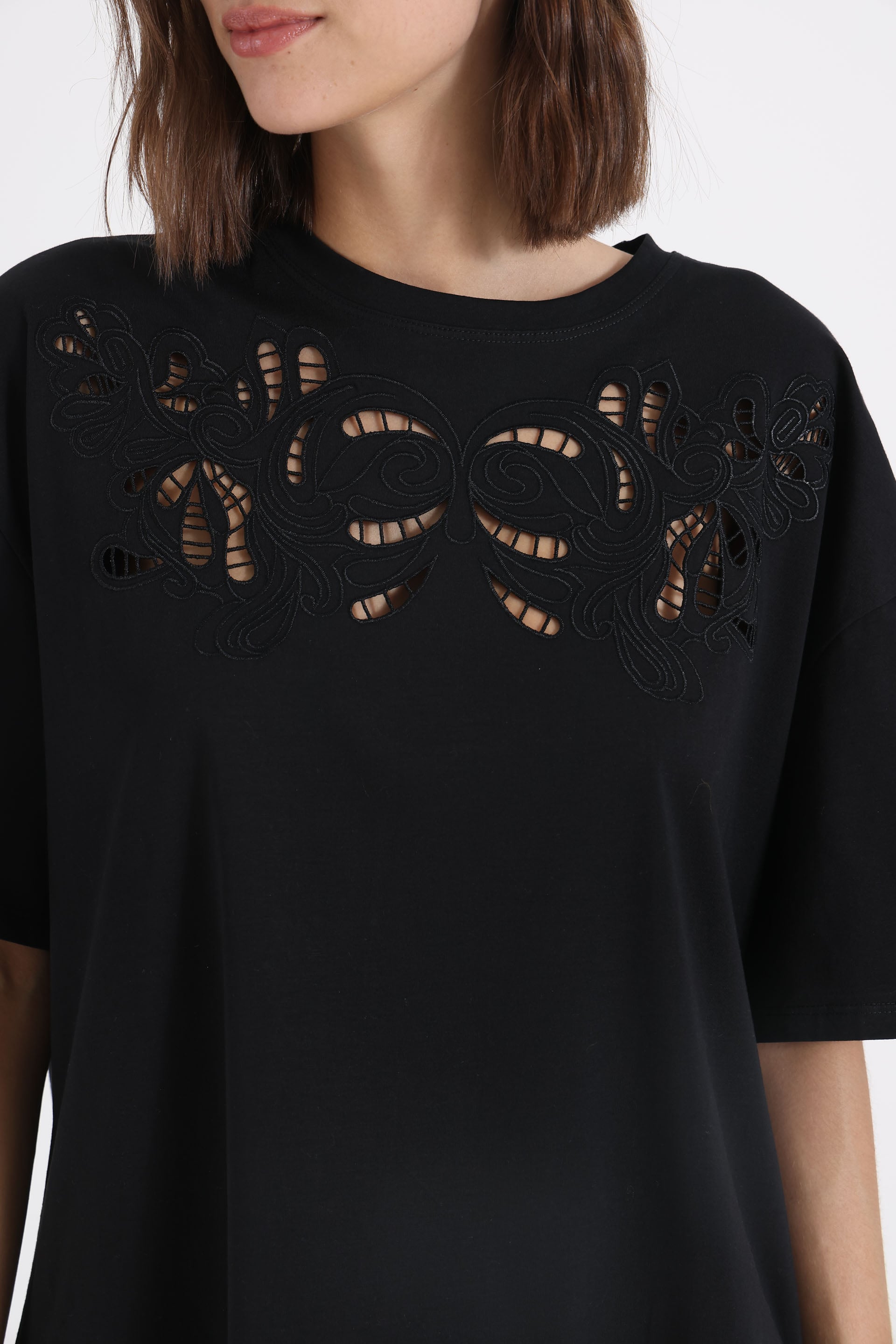 REMERA-ALGODÓN-MANGA-CORTA-MARGA-NEGRO-2401458102