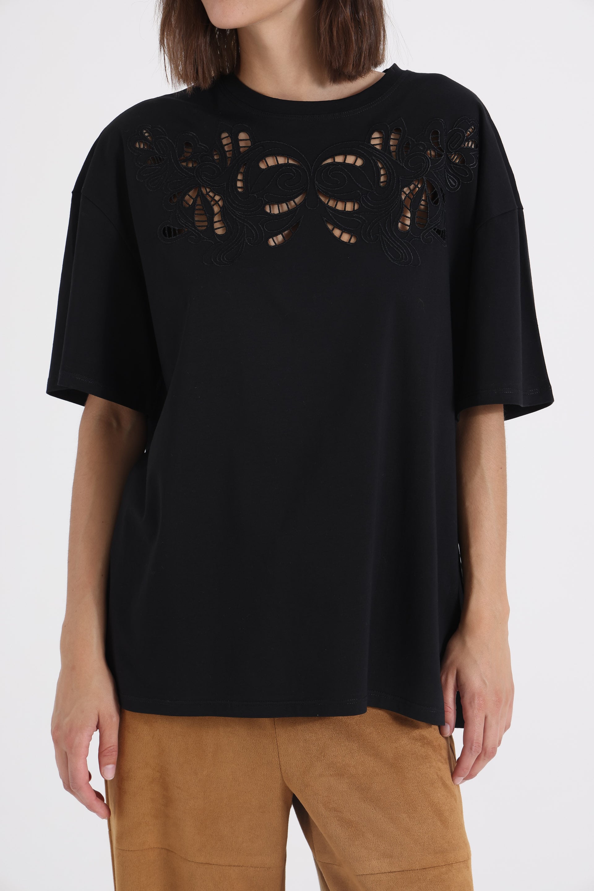 REMERA-ALGODÓN-MANGA-CORTA-MARGA-NEGRO-2401458102