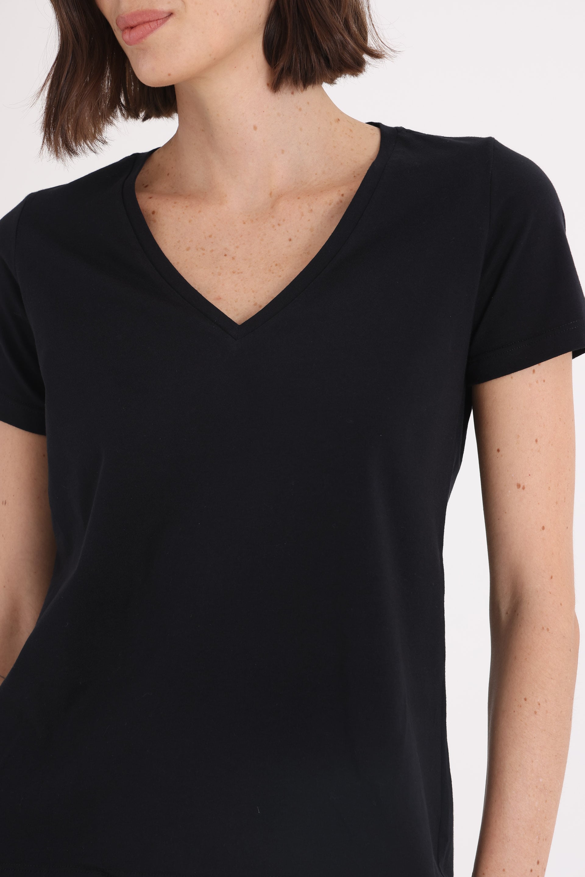 REMERA NEGRO
