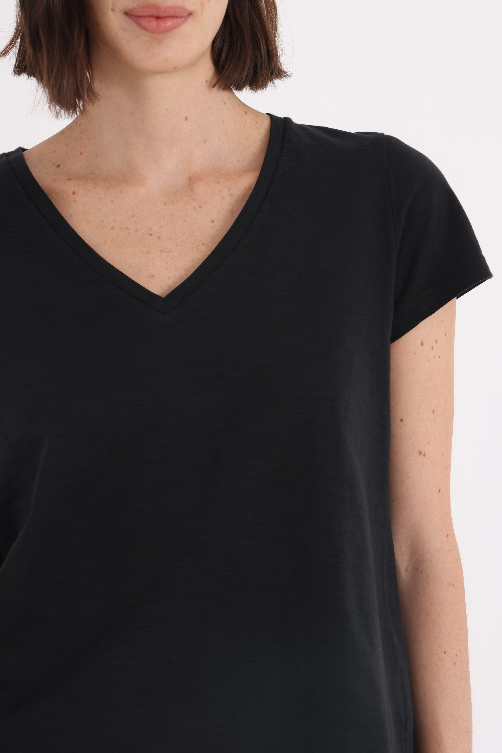 REMERA NEGRO