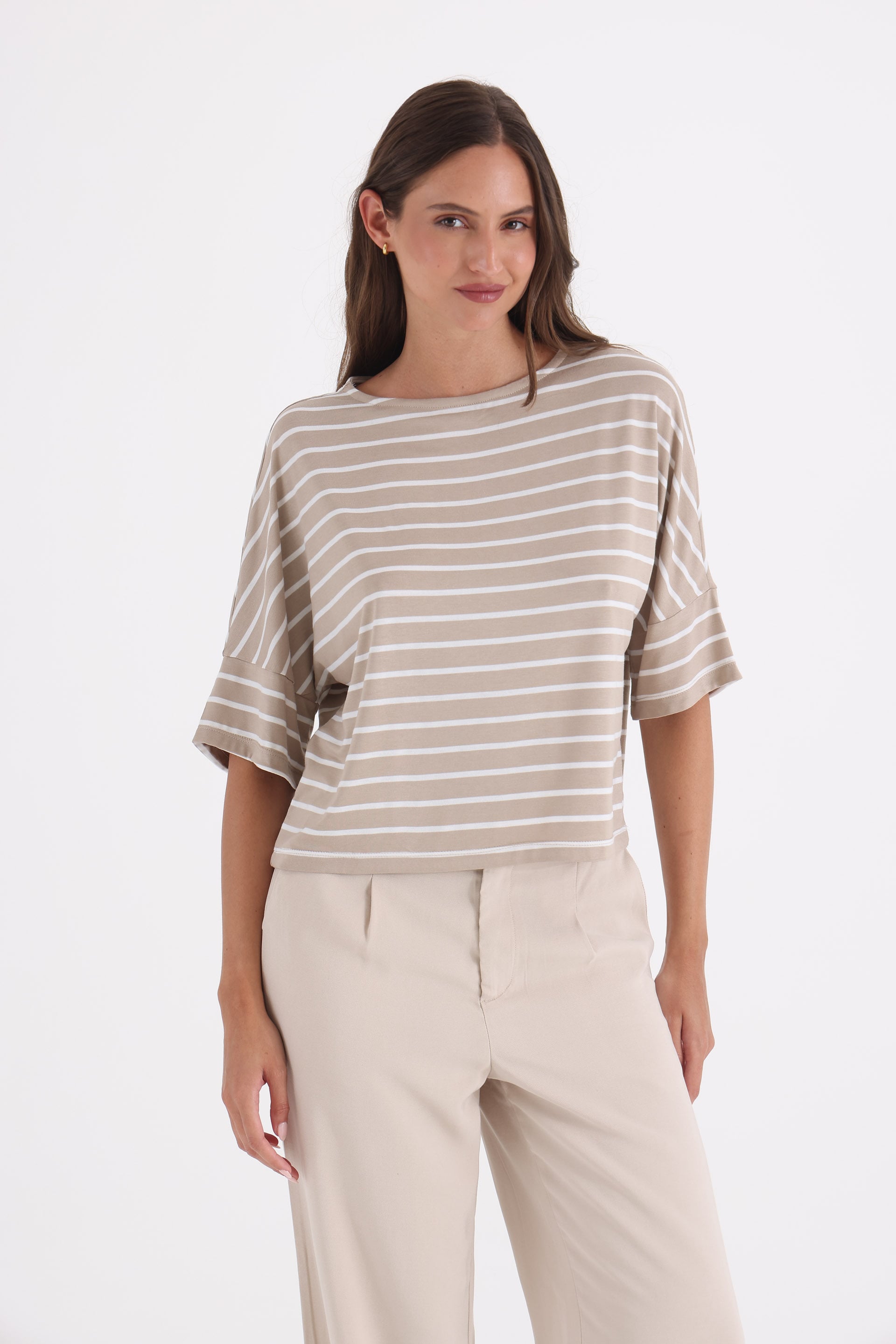 remera-cuello-base-turina-beige-2401462107