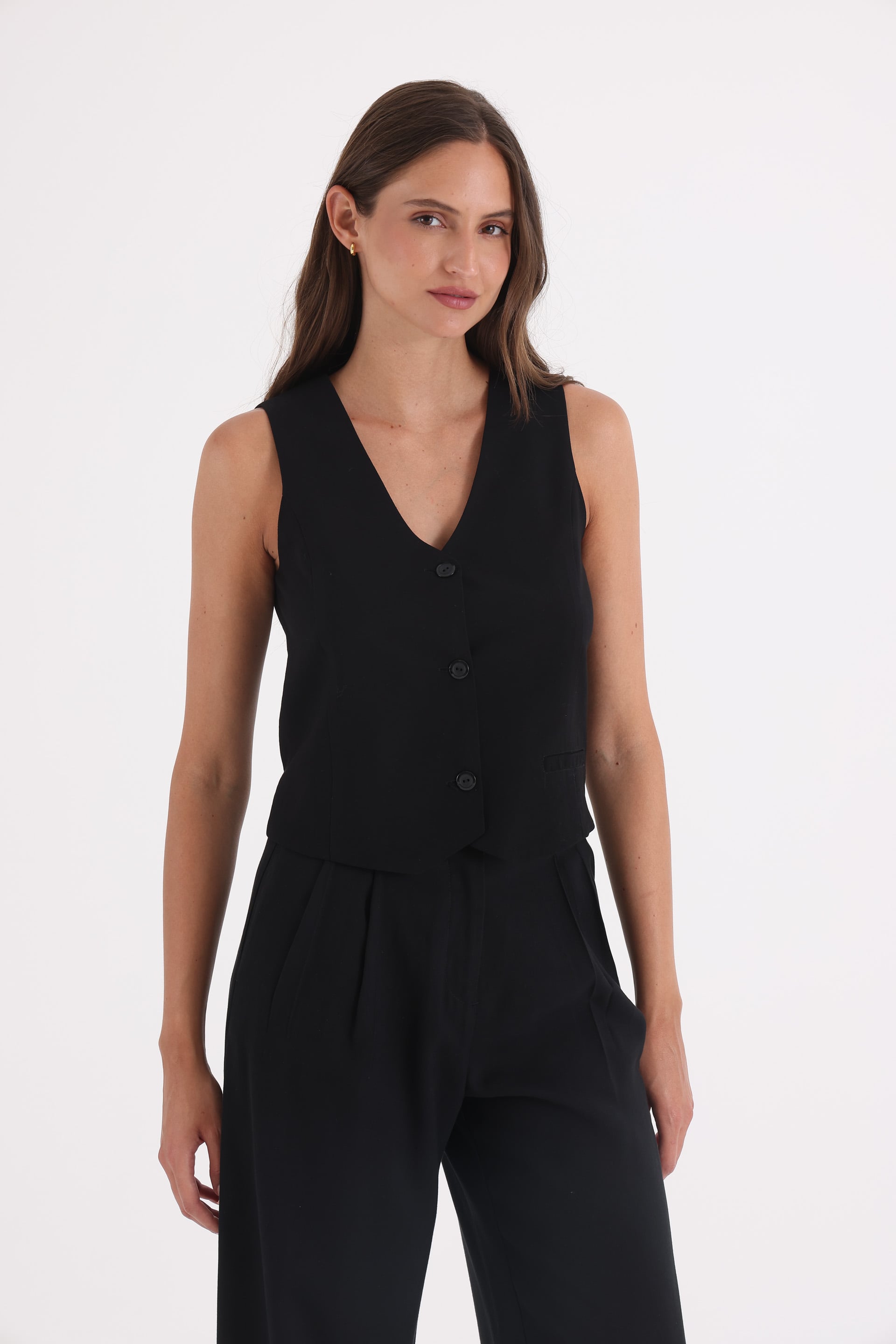 CHALECO-SASTRERO-ENTALLADO-AIME-NEGRO-1400091102
