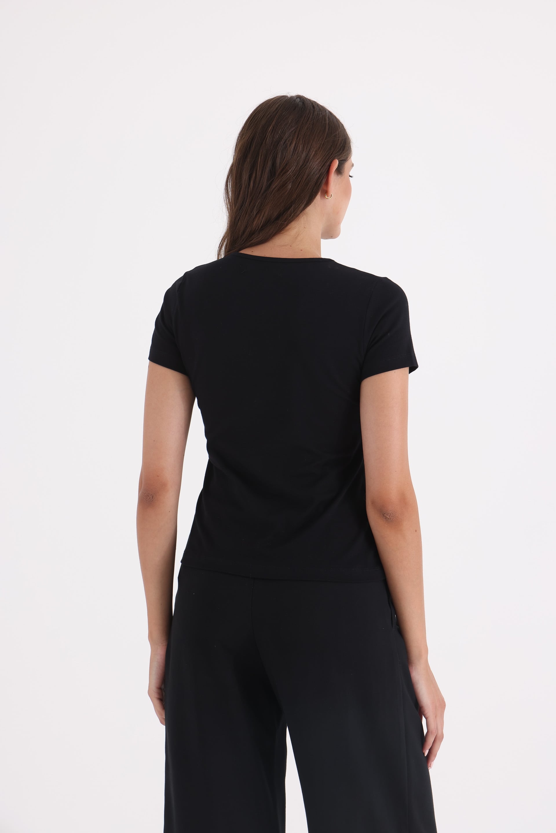 REMERA NEGRO