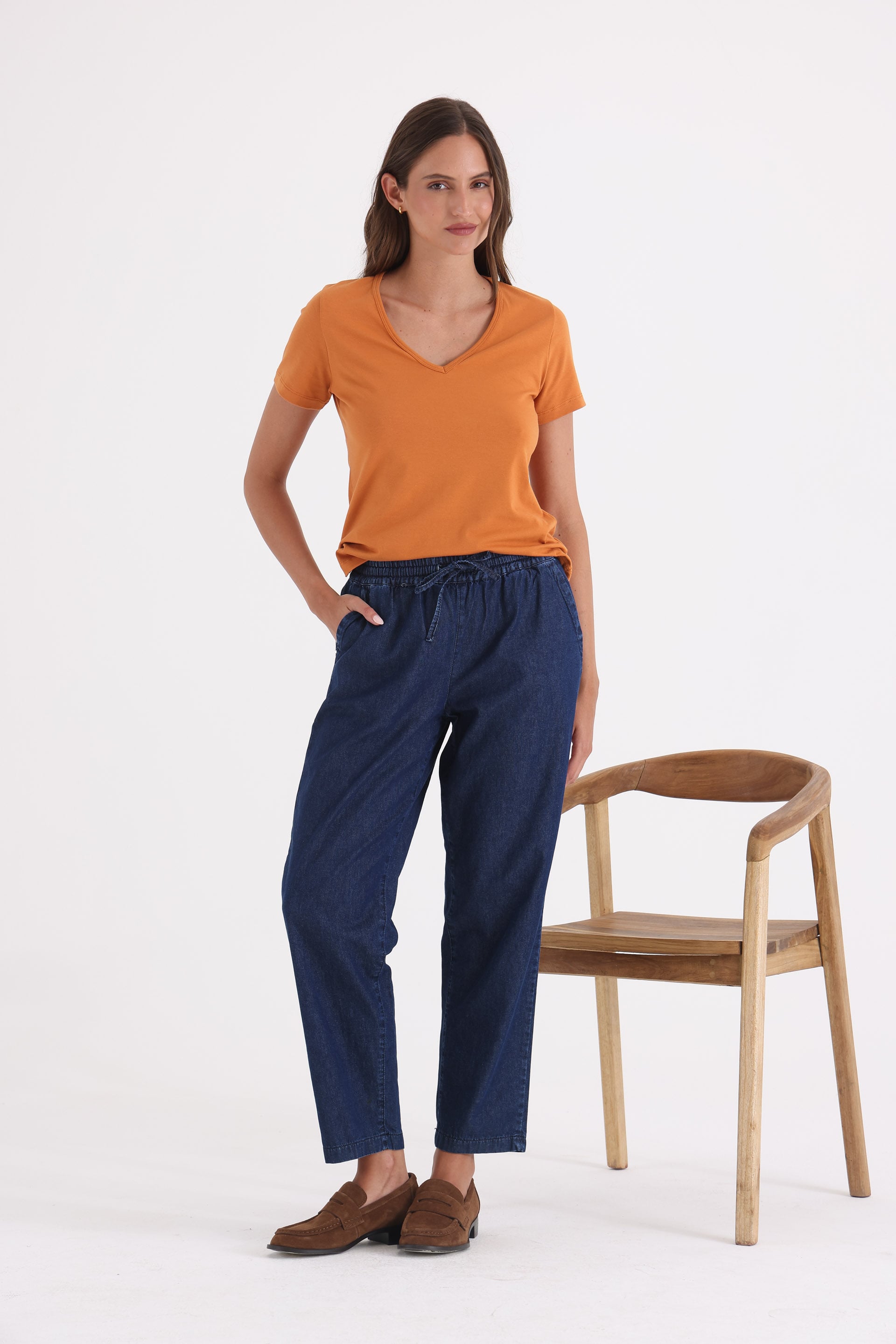 REMERA-MANGA-CORTA-PENELOPE-ESC-V-TOSTADO-2401467181