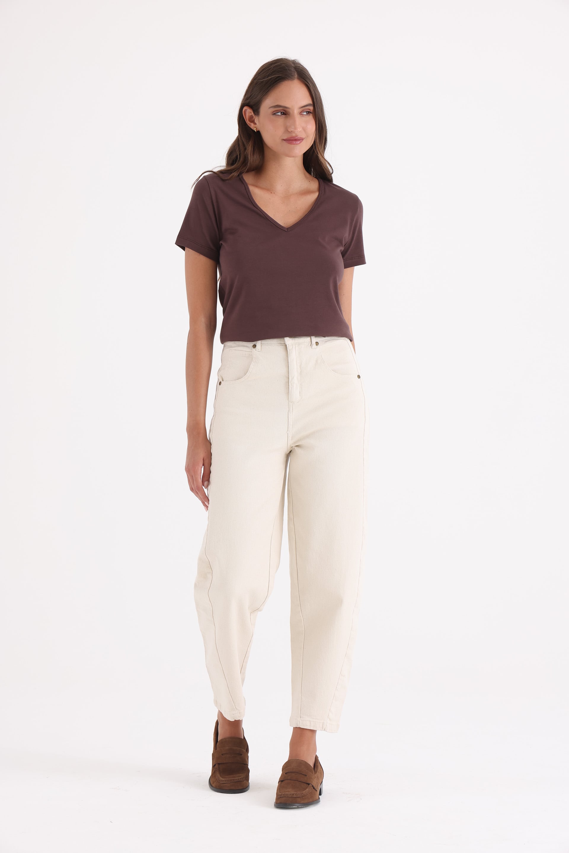 REMERA-MANGA-CORTA-PENELOPE-ESC-V-CHOCOLATE-24014671CH