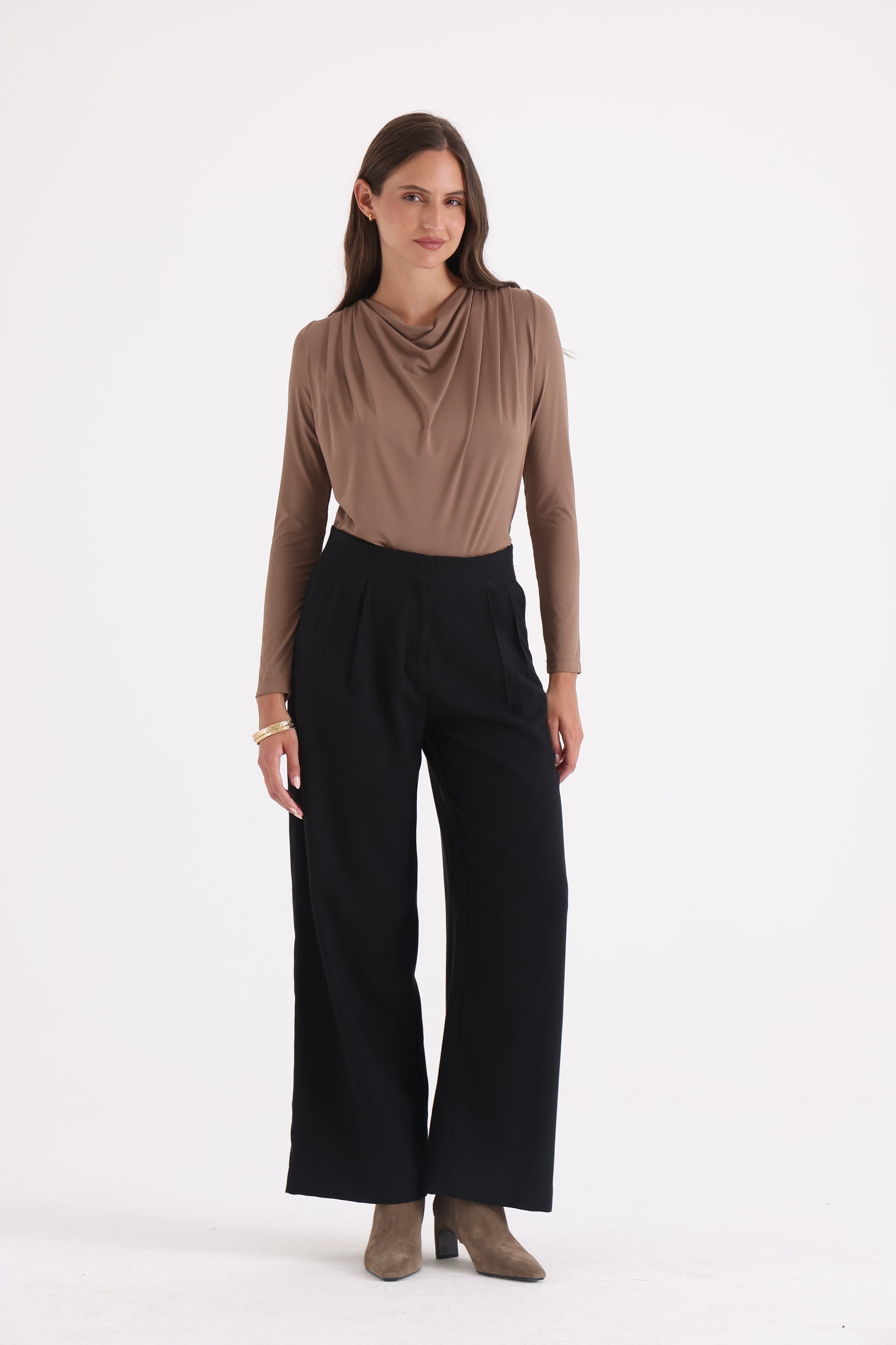 REMERA-MAGA-LARGA-AMARIS-MARRON-2401519110