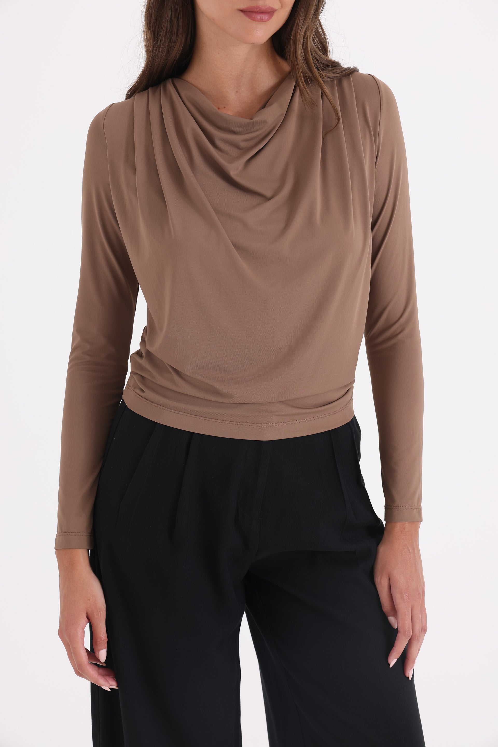 REMERA-MAGA-LARGA-AMARIS-MARRON-2401519110