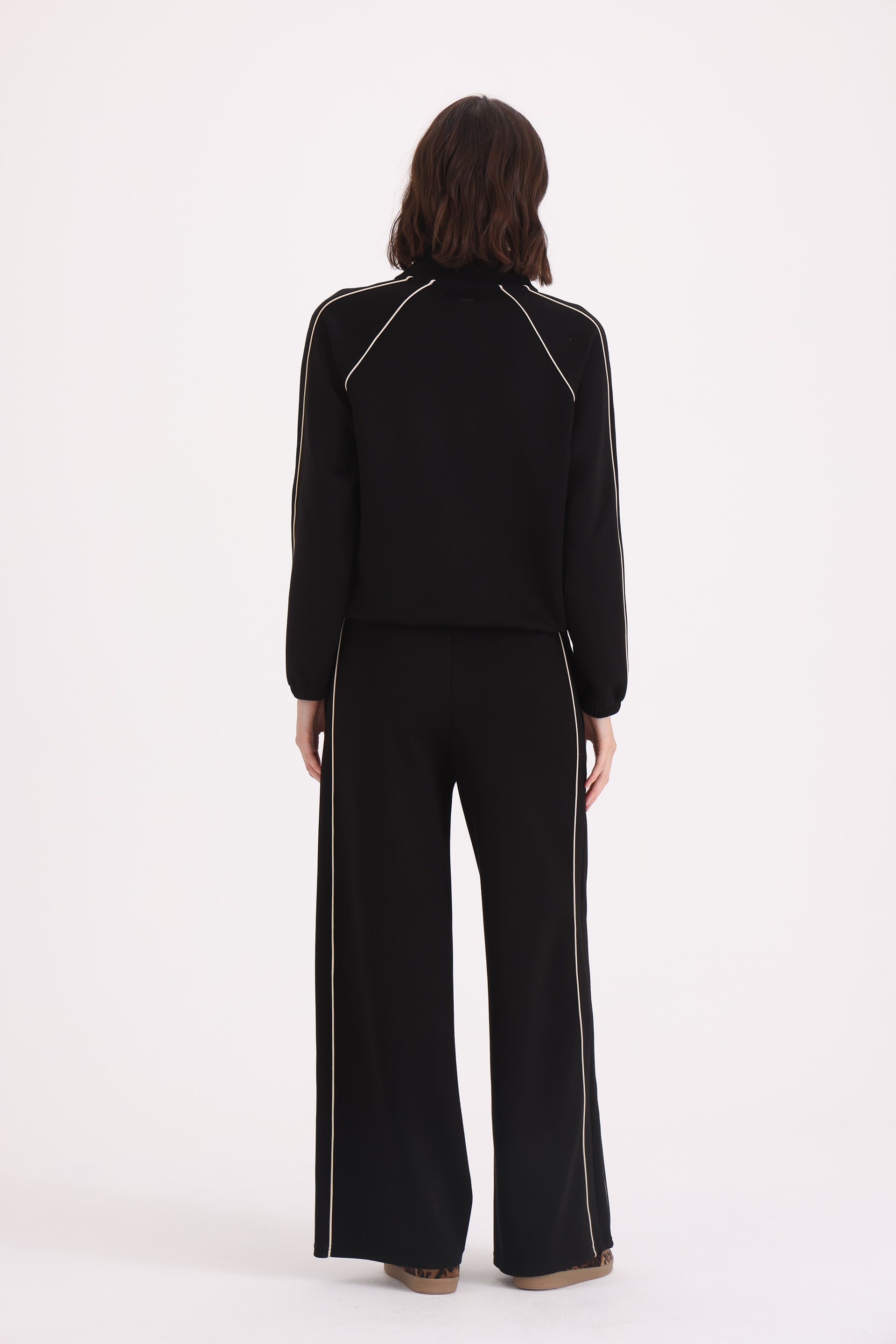 PANTALON-WIDE-LEG-ALEXA-NEGRO-0300336102