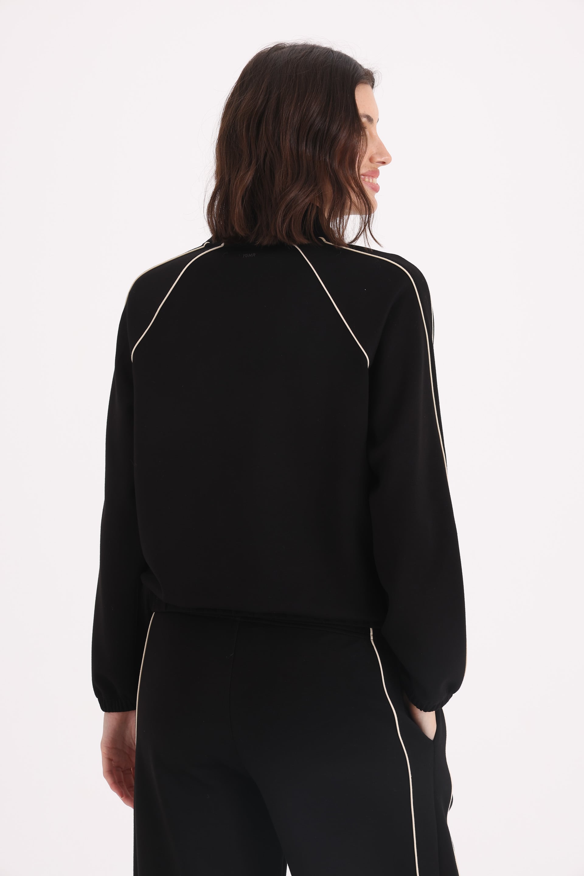 CAMPERA-ALEXA-NEGRO-1000043102