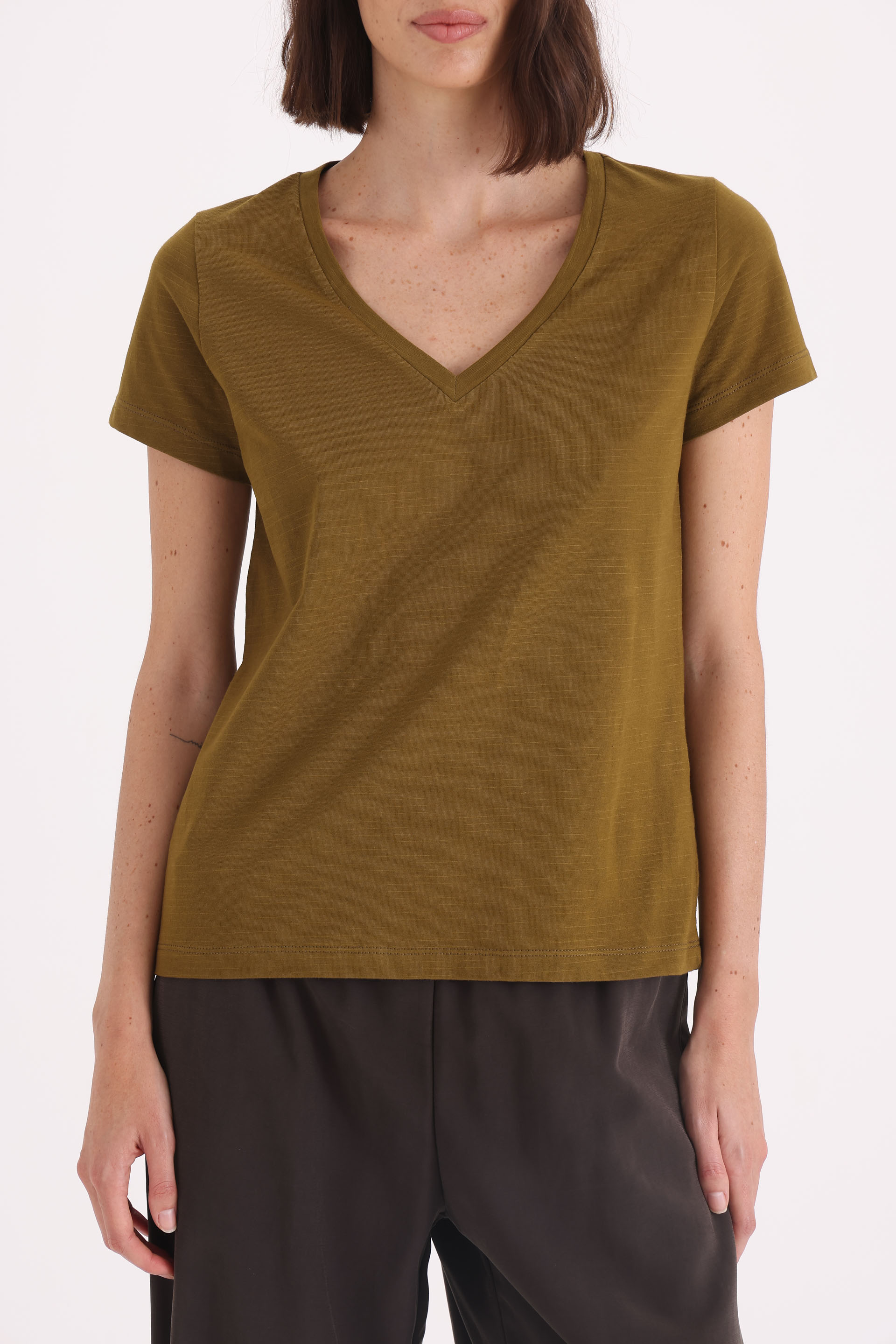 REMERA-MANGA-CORTA-MARION-ESC-V--VERDE MUSGO-24014691VM