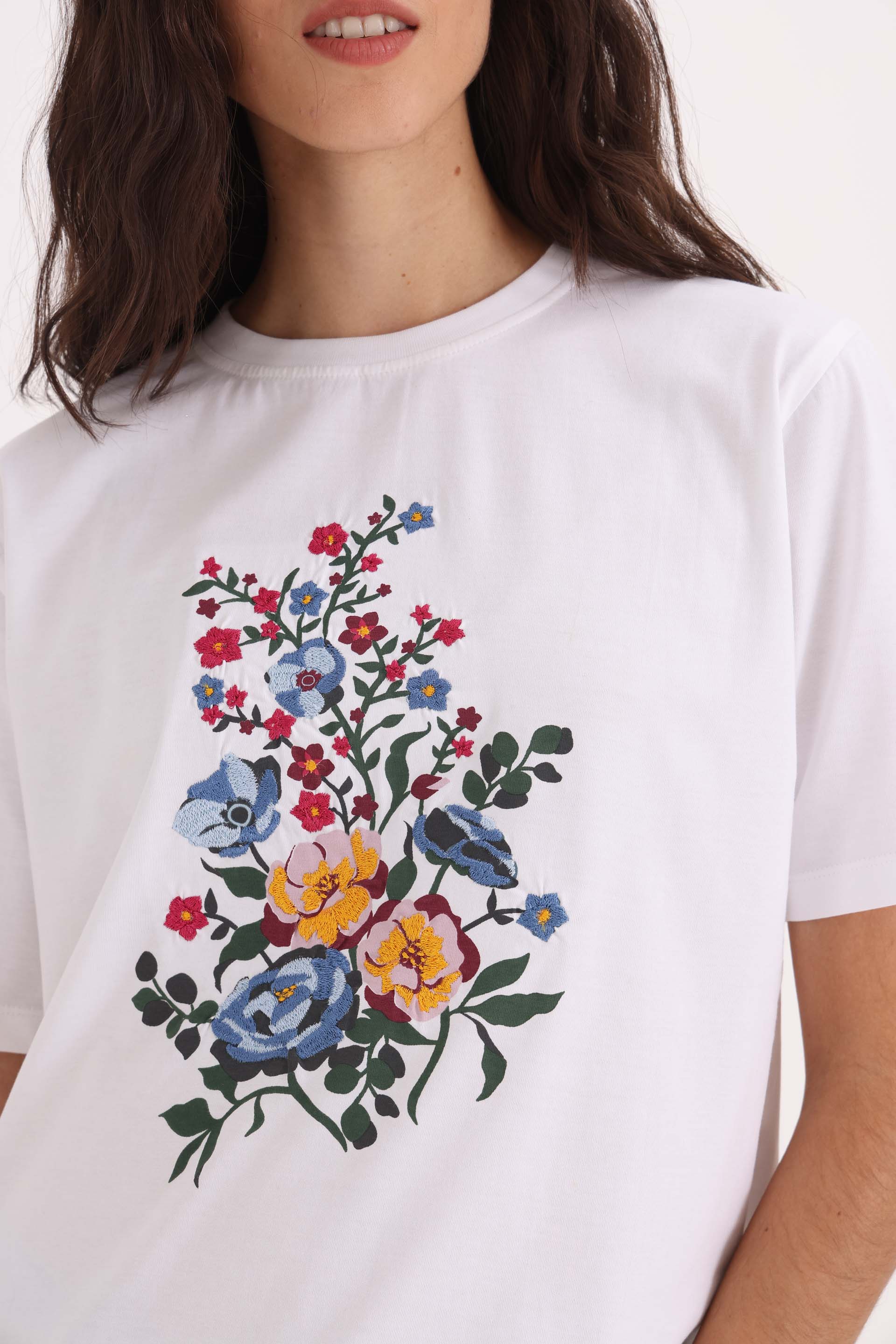 REMERA MC CONNIE